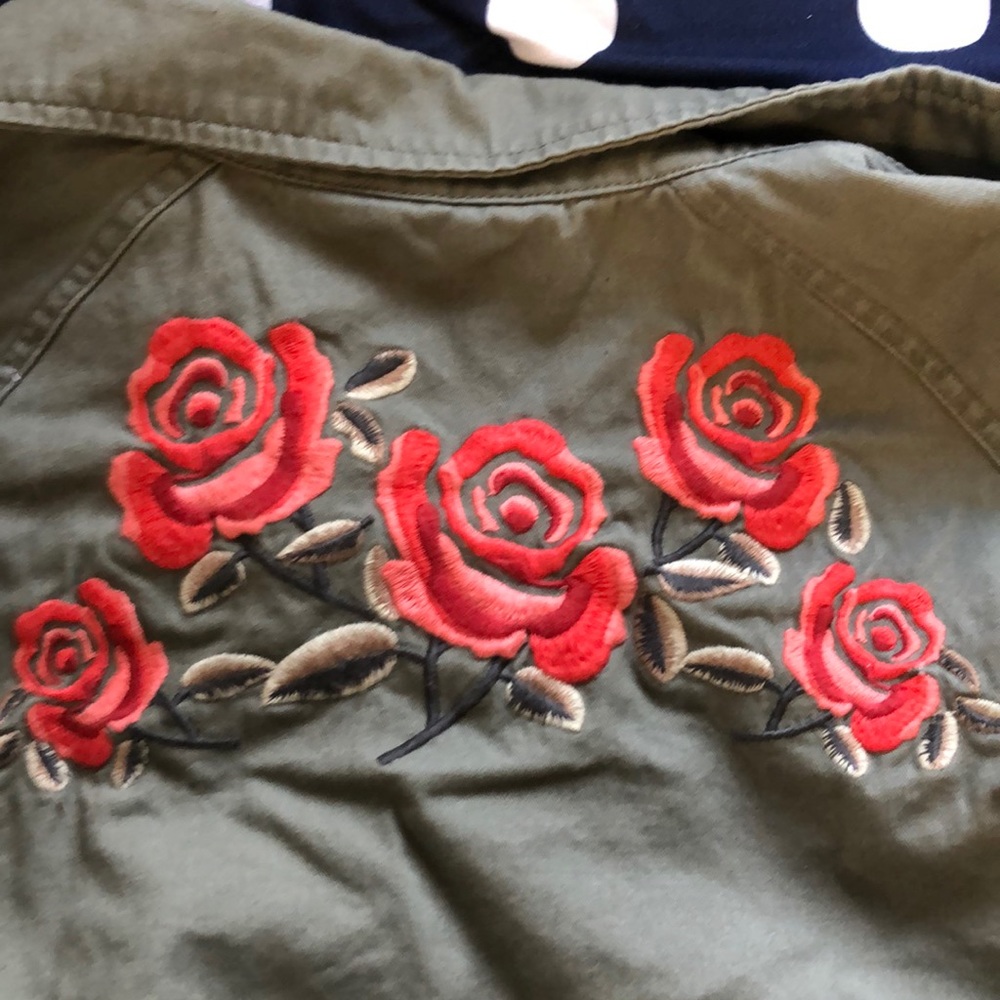 Rose Patterned Green Jacket - Picture 4 of 4